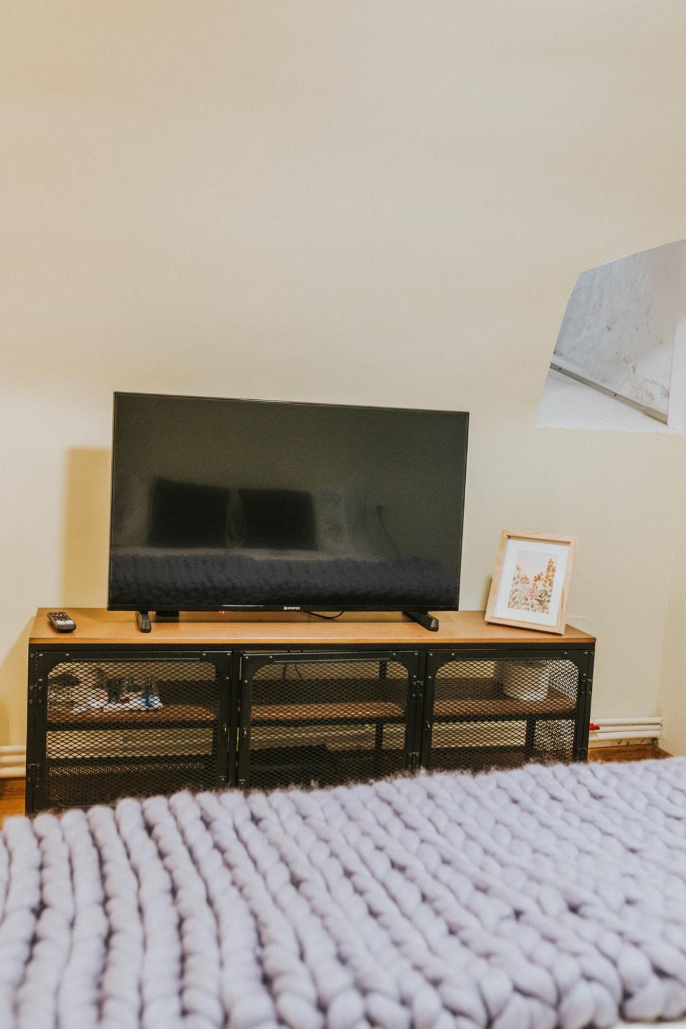 Locart -Cozy Downtown Apartment, Near Black Church With Free Wi-Fi Брашов Экстерьер фото